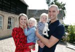 Waspik Waalwijk 26 augustus 2018
Huldiging Maarten v d Weijdenin Waalwijk en met familie bij zijn huis. Zijn vrouw Daisy en kinderen Phileine en Robien waren er natuurlijk bij.