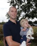 Waspik Waalwijk 26 augustus 2018
Huldiging Maarten v d Weijdenin Waalwijk en met familie bij zijn huis. Zijn vrouw Daisy en kinderen Phileine en Robien waren er natuurlijk bij.