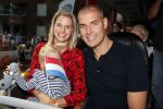 Waspik Waalwijk 26 augustus 2018
Huldiging Maarten v d Weijdenin Waalwijk en met familie bij zijn huis. Zijn vrouw Daisy en kinderen Phileine en Robien waren er natuurlijk bij.