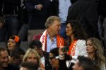 Amsterdam 6 mei 2018
Nederland-Peru 2-1 . Afscheidswedstrijd Wesley Sneijder . Zijn vrouw Yolanthe Sneijder Cabau en zoons Jessey en Xess Xava zijn natuurlijk aanwezig. Marcel Boekhoorn met zijn vriendin Rebecca Cabau.