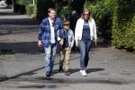 Amsterdam 25 augustus 2018
Martijn Krabbe gaat met zijn zoon achilles en zijn nieuwe vriendin Deborah Wietzes boodschappen doen.