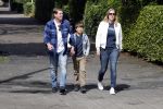 Amsterdam 25 augustus 2018
Martijn Krabbe gaat met zijn zoon achilles en zijn nieuwe vriendin Deborah Wietzes boodschappen doen.