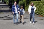 Amsterdam 25 augustus 2018
Martijn Krabbe gaat met zijn zoon achilles en zijn nieuwe vriendin Deborah Wietzes boodschappen doen.