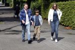 Amsterdam 25 augustus 2018
Martijn Krabbe gaat met zijn zoon achilles en zijn nieuwe vriendin Deborah Wietzes boodschappen doen.