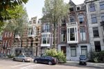 Amsterdam 1 augustus 2018
Nikkie Plessen en partner Ruben Bontekoe hebben het huis naast hun huidige huis gekocht.