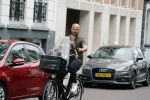 Amsterdam 4 september 2018
Oscar Aerts met zijn zoontje op de fiets.