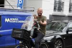 Amsterdam 4 september 2018
Oscar Aerts met zijn zoontje op de fiets.