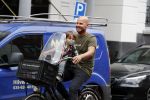 Amsterdam 4 september 2018
Oscar Aerts met zijn zoontje op de fiets.