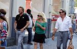 Amsterdam 3 augustus 2018
Patricia Paay en haar man Robert Hinfelaar met vrienden op het leidse plein in Amsterdam.