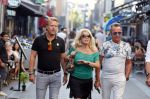 Amsterdam 3 augustus 2018
Patricia Paay en haar man Robert Hinfelaar met vrienden op het leidse plein in Amsterdam.