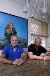 Leiderdorp 3 augustus 2018
Dick Wieriks (zwart shirt) en Rob Rijsbergen thuis . Patricia Paay heeft een tijdje bij ze gewoond.