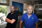 Leiderdorp 3 augustus 2018
Dick Wieriks (zwart shirt) en Rob Rijsbergen thuis . Patricia Paay heeft een tijdje bij ze gewoond.