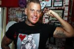 Eindhoven 28 augustus 2018
Rolf Tangel laat bij Dannyâ€™s tattooshop in Eindhoven zijn Barbie Samantha tatoos weghalen.