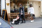 Amsterdam 9 september 2018
Sunnery James met zijn kinderen en een vriend op straat.