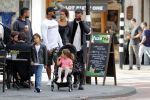 Amsterdam 9 september 2018
Sunnery James met zijn kinderen en een vriend op straat.