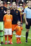Amsterdam 6 mei 2018
Nederland-Peru 2-1 . Afscheidswedstrijd Wesley Sneijder . Zijn vrouw Yolanthe Sneijder Cabau en zoons Jessey en Xess Xava zijn natuurlijk aanwezig.