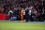 Amsterdam 6 mei 2018
Nederland-Peru 2-1 . Afscheidswedstrijd Wesley Sneijder . Zijn vrouw Yolanthe Sneijder Cabau en zoons Jessey en Xess Xava zijn natuurlijk aanwezig. Wesley met Ronald Koeman