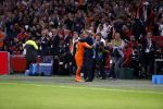 Amsterdam 6 mei 2018
Nederland-Peru 2-1 . Afscheidswedstrijd Wesley Sneijder . Zijn vrouw Yolanthe Sneijder Cabau en zoons Jessey en Xess Xava zijn natuurlijk aanwezig. Wesley met Ronald Koeman
