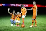 Amsterdam 6 mei 2018
Nederland-Peru 2-1 . Afscheidswedstrijd Wesley Sneijder . Zijn vrouw Yolanthe Sneijder Cabau en zoons Jessey en Xess Xava zijn natuurlijk aanwezig.