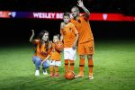 Amsterdam 6 mei 2018
Nederland-Peru 2-1 . Afscheidswedstrijd Wesley Sneijder . Zijn vrouw Yolanthe Sneijder Cabau en zoons Jessey en Xess Xava zijn natuurlijk aanwezig.