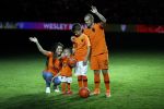 Amsterdam 6 mei 2018
Nederland-Peru 2-1 . Afscheidswedstrijd Wesley Sneijder . Zijn vrouw Yolanthe Sneijder Cabau en zoons Jessey en Xess Xava zijn natuurlijk aanwezig.
