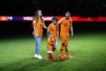 Amsterdam 6 mei 2018
Nederland-Peru 2-1 . Afscheidswedstrijd Wesley Sneijder . Zijn vrouw Yolanthe Sneijder Cabau en zoons Jessey en Xess Xava zijn natuurlijk aanwezig.
