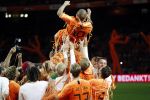 Amsterdam 6 mei 2018
Nederland-Peru 2-1 . Afscheidswedstrijd Wesley Sneijder . Zijn vrouw Yolanthe Sneijder Cabau en zoons Jessey en Xess Xava zijn natuurlijk aanwezig.