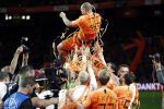 Amsterdam 6 mei 2018
Nederland-Peru 2-1 . Afscheidswedstrijd Wesley Sneijder . Zijn vrouw Yolanthe Sneijder Cabau en zoons Jessey en Xess Xava zijn natuurlijk aanwezig.