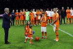 Amsterdam 6 mei 2018
Nederland-Peru 2-1 . Afscheidswedstrijd Wesley Sneijder . Zijn vrouw Yolanthe Sneijder Cabau en zoons Jessey en Xess Xava zijn natuurlijk aanwezig.
