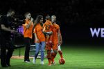 Amsterdam 6 mei 2018
Nederland-Peru 2-1 . Afscheidswedstrijd Wesley Sneijder . Zijn vrouw Yolanthe Sneijder Cabau en zoons Jessey en Xess Xava zijn natuurlijk aanwezig. Andre Hazes zong voor Wesley