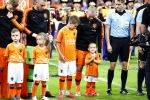 Amsterdam 6 mei 2018
Nederland-Peru 2-1 . Afscheidswedstrijd Wesley Sneijder . Zijn vrouw Yolanthe Sneijder Cabau en zoons Jessey en Xess Xava zijn natuurlijk aanwezig.