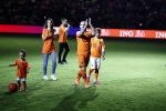 Amsterdam 6 mei 2018
Nederland-Peru 2-1 . Afscheidswedstrijd Wesley Sneijder . Zijn vrouw Yolanthe Sneijder Cabau en zoons Jessey en Xess Xava zijn natuurlijk aanwezig.