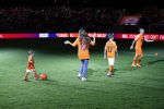 Amsterdam 6 mei 2018
Nederland-Peru 2-1 . Afscheidswedstrijd Wesley Sneijder . Zijn vrouw Yolanthe Sneijder Cabau en zoons Jessey en Xess Xava zijn natuurlijk aanwezig.