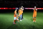 Amsterdam 6 mei 2018
Nederland-Peru 2-1 . Afscheidswedstrijd Wesley Sneijder . Zijn vrouw Yolanthe Sneijder Cabau en zoons Jessey en Xess Xava zijn natuurlijk aanwezig.