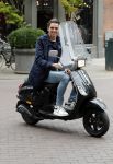Amsterdam 29 augustus 2018
Yves Berendse op zijn vespa scooter