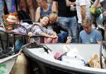 Amsterdam 3 augustus 2019
Gaypride in de grachten van Amsterdam.
Birgit Schuurman met haar nieuwe vriend Sander v Haarlem.