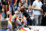 Amsterdam 3 augustus 2019
Gaypride in de grachten van Amsterdam.
Birgit Schuurman met haar nieuwe vriend Sander v Haarlem.
