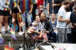 Amsterdam 3 augustus 2019
Gaypride in de grachten van Amsterdam.
Birgit Schuurman met haar nieuwe vriend Sander v Haarlem.