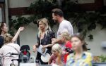 Amsterdam 28 augustus 2019
Candy Dulfer met vriend Rafael op terras en daarna op de fiets in Amsterdam.