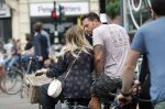 Amsterdam 28 augustus 2019
Candy Dulfer met vriend Rafael op terras en daarna op de fiets in Amsterdam.