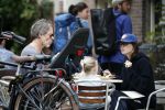 Amsterdam 3 augustus 2019
Carice v Houten met haar vriend Guy Pierce en hiun kindje.