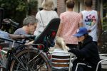 Amsterdam 3 augustus 2019
Carice v Houten met haar vriend Guy Pierce en hiun kindje.