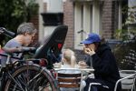 Amsterdam 3 augustus 2019
Carice v Houten met haar vriend Guy Pierce en hiun kindje.