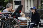 Amsterdam 3 augustus 2019
Carice v Houten met haar vriend Guy Pierce en hiun kindje.