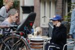 Amsterdam 3 augustus 2019
Carice v Houten met haar vriend Guy Pierce en hiun kindje.