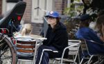 Amsterdam 3 augustus 2019
Carice v Houten met haar vriend Guy Pierce en hiun kindje.