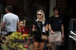 Amsterdam 28 augustus 2019
Chantal janzen met man Marco Geeratz en hun zoontje op de cornelis schuytstraat.