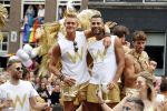 Amsterdam 3 augustus 2019
Gaypride in de grachten van Amsterdam.
Ferry Doedens met vriend