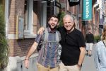 Amsterdam 21 augustus 2019
Gordon net terug uit afkickkliniek arriveert bij zijn zaak en huis in Amsterdam zuid.
Gordon met fans .
