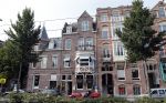 Amsterdam 21 augustus 2019
Gordon net terug uit afkickkliniek arriveert bij zijn zaak en huis in Amsterdam zuid.
Gordon is ook ruim 8 kg afgevallen.